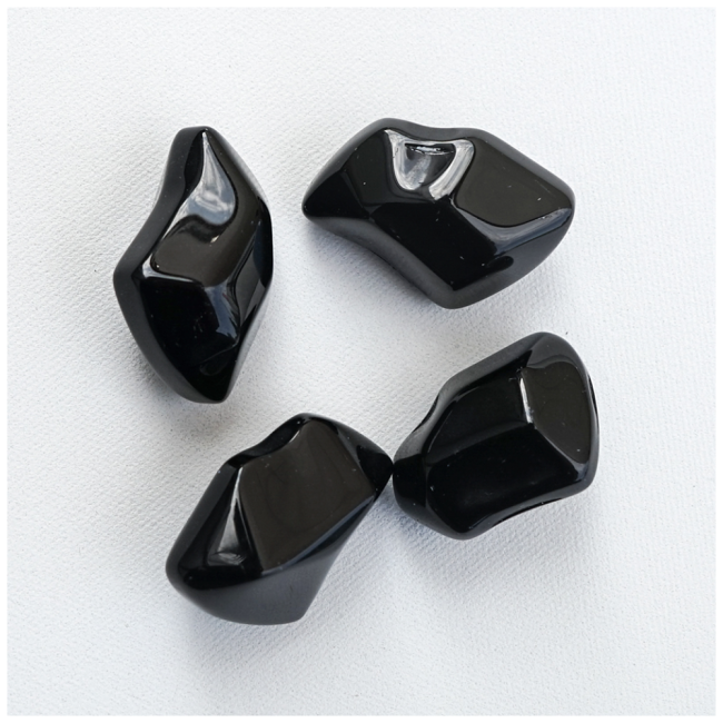 1000x1000ZFS05Nwww_kamyki-czarne-3-w-1-0-0.png